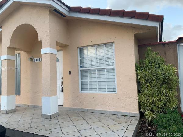 Biltmore Villas, 9075 NW 114th Ter, Hialeah Gardens, Florida 33018, image 2