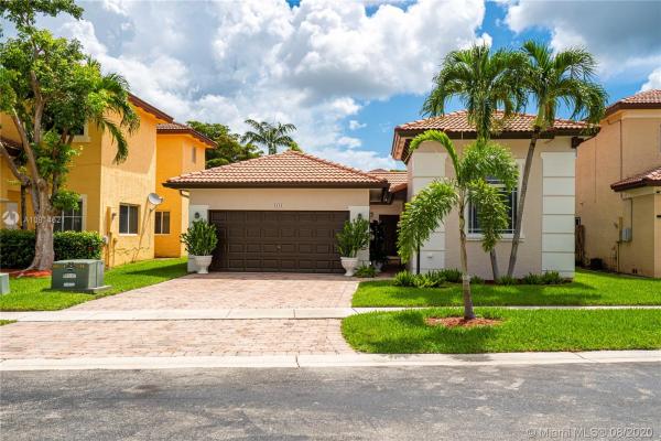 Cristys Homestead, 1331 NE 41st Pl, Homestead, Florida 33033, image 2