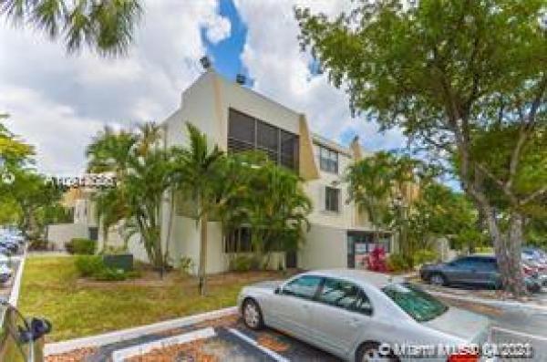 Villa Dorada, 20200 W Country Club Dr #PH-24, Aventura, Florida 33180, image 2