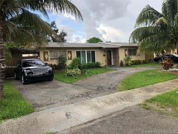 Berkeley Manor, 730 NW 178th Ter, Miami Gardens, Florida 33169, image 2