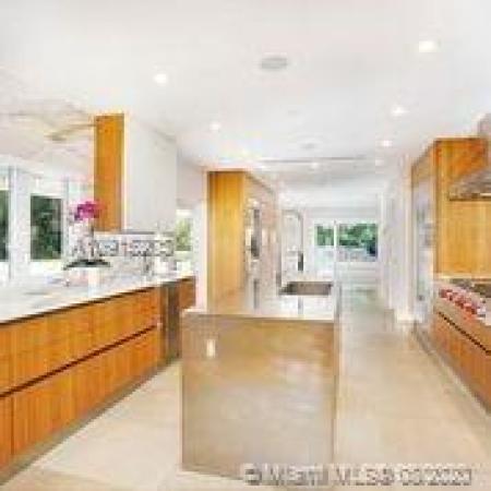 Kingsleys, 8400 Ponce De Leon Rd, South Miami, Florida 33143, image 2