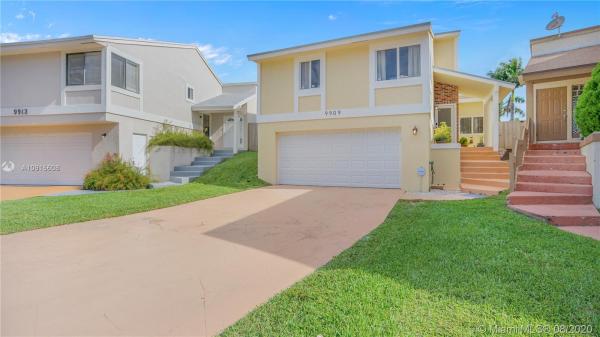 Lakes By The Bay, 9909 SW 218th Ter, Cutler Bay, Florida 33190, image 2