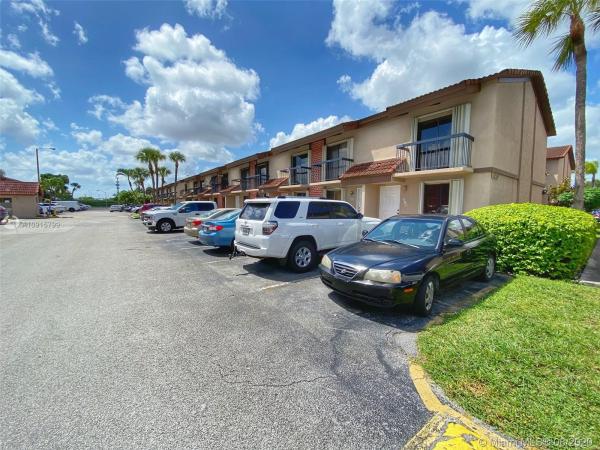 Villas University Square, 1919 SW 107th Ave #610, University Park, Florida 33165, image 2