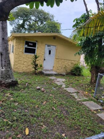 Hialeah Heights, 3071 NW 60th St, Brownsville, Florida 33142, image 1