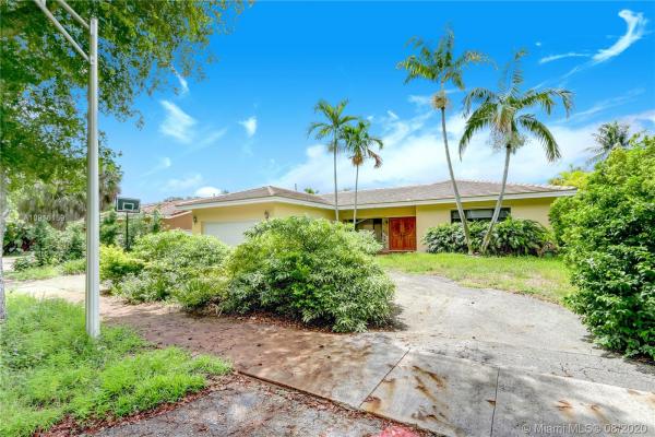 Lake Cynthia, 8490 Dundee Ter, Miami Lakes, Florida 33016, image 2