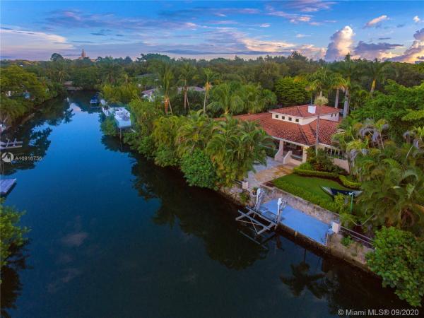 Coral Gables Country Club, 808 Jeronimo Dr, Coral Gables, Florida 33146, image 2