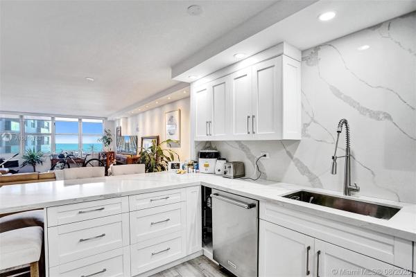 Maison Grande, Miami Beach, Florida 33140, image 2