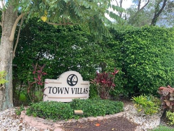 Town Villas At Moon Lake, 9215 Flynn Cir #1, Boca Raton, Florida 33496, image 2