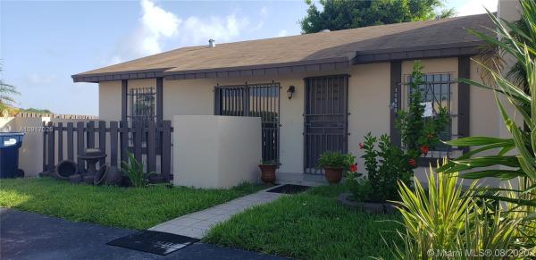 Devon Aire Villas, 11950 SW 110th St Cir S, The Crossings, Florida 33186, image 2