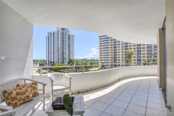 Oceanside Plaza, 5555 Collins Ave #6A, Miami Beach, Florida 33140, image 2