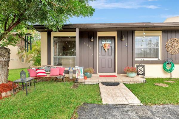 Devon Aire Villas, 11216 SW 125th Pl, The Crossings, Florida 33186, image 2