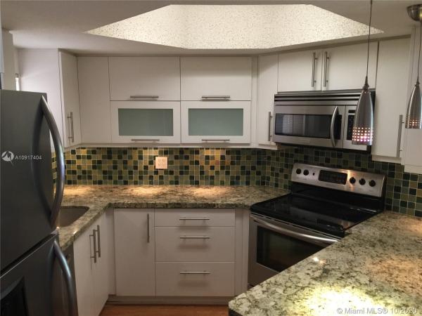 Las Vistas At Doral, 8323 Lake Dr #407, Doral, Florida 33166, image 2