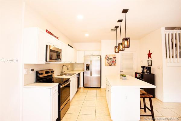 Oak Hammock Townhomes, 22613 SW 102nd Ave #22613, Cutler Bay, Florida 33190, image 2