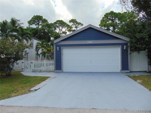 Victoria Woods, 1325 Strawberry Ln, West Palm Beach, Florida 33415, image 2