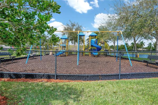 The Shores At Isles Of Bayshore, 9353 SW 227th St #4-21, Cutler Bay, Florida 33190, image 2