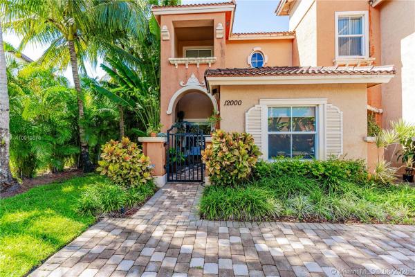 Martinique, 12000 SW 28th St #401-4, Miramar, Florida 33025, image 2