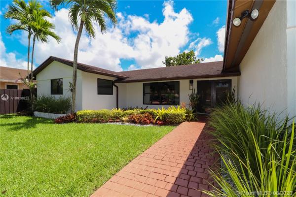 Caravel Country, 14010 SW 106th St, The Hammocks, Florida 33186, image 2