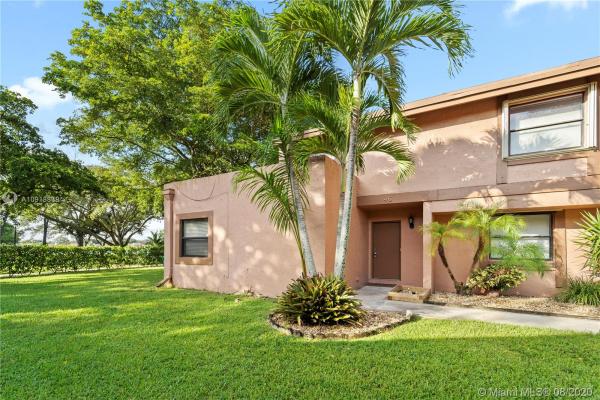 Townhomes Of Rock Creek, 46 Chestnut Cir, Cooper City, Florida 33026, image 2