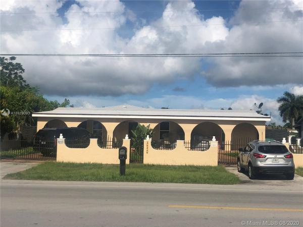 Knollwood Manor, 30520 SW 157th Ave, Leisure City, Florida 33033, image 2