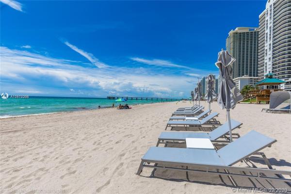 Jade Signature, 16901 Collins Ave #1402, Sunny Isles Beach, Florida 33160, image 2