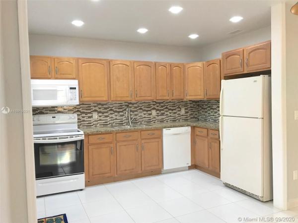 Irons Manor High Pine, 1061 NE 137th St, North Miami, Florida 33161, image 2
