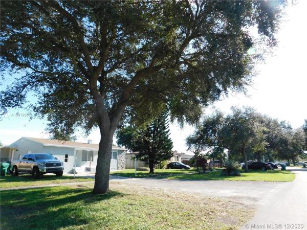 Cravero Lake Shore Estates, 8925 NW 12th Ave, Pinewood, Florida 33150, image 2
