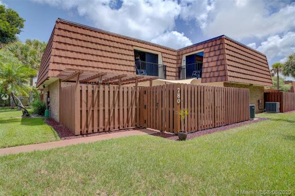 Village At Lake Pine, 780 SW 119th Way, Davie, Florida 33325, image 2