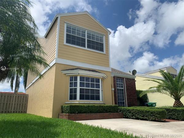 Deerwood, 12840 SW 146th Ln, Three Lakes, Florida 33186, image 2