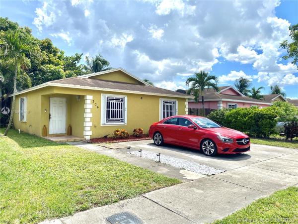 Cloverleaf Gardens Duplexes, 304 NW 179th St, Miami Gardens, Florida 33169, image 2