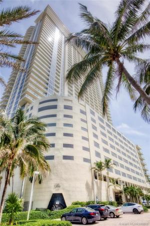 La Perla, 16699 Collins Ave #3101, Sunny Isles Beach, Florida 33160, image 2