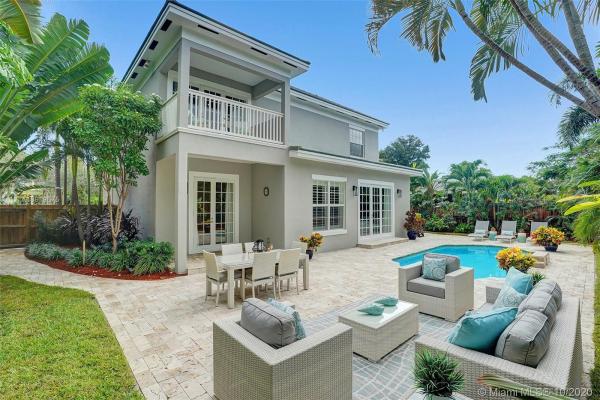 Valencia At Wilton Manors, 2035 NE 6th Ter, Wilton Manors, Florida 33305, image 2