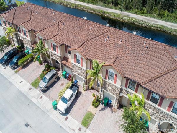 Interlaken, 16455 SW 42nd Ter #16455, Kendale Lakes, Florida 33185, image 2