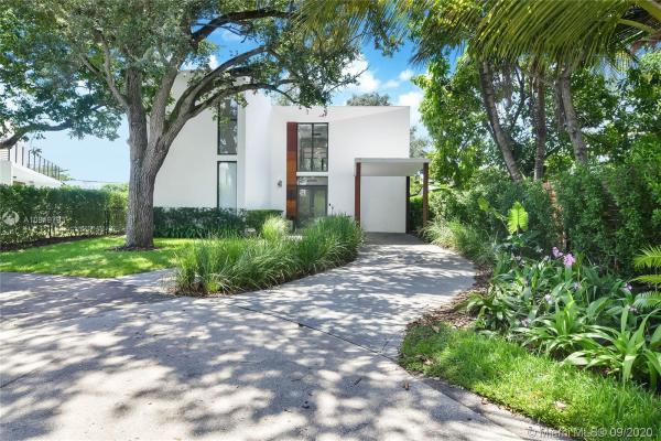 Casa Bianca, 8550 Arboretum Ln, Miami, Florida 33138, image 2