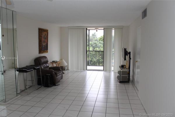 Bravura, 3301 N Country Club Dr #301, Aventura, Florida 33180, image 2