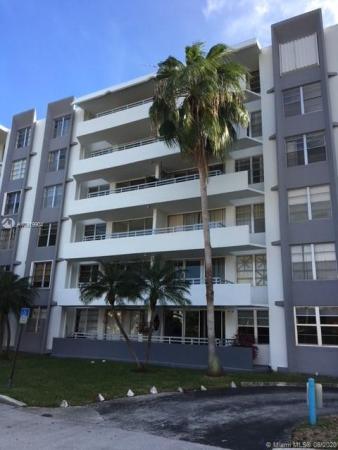 The Vintage, 1080 94th St #611, Bay Harbor Islands, Florida 33154, image 2
