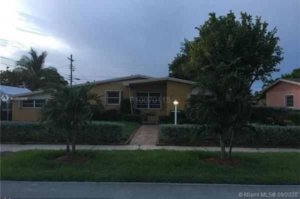 Scott Lake Manor, 1271 NW 175th Ter, Miami Gardens, Florida 33169, image 2
