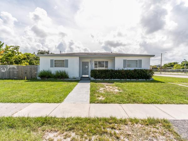 Panuleta Gardens, 17030 NE 7th Ct, North Miami Beach, Florida 33162, image 2