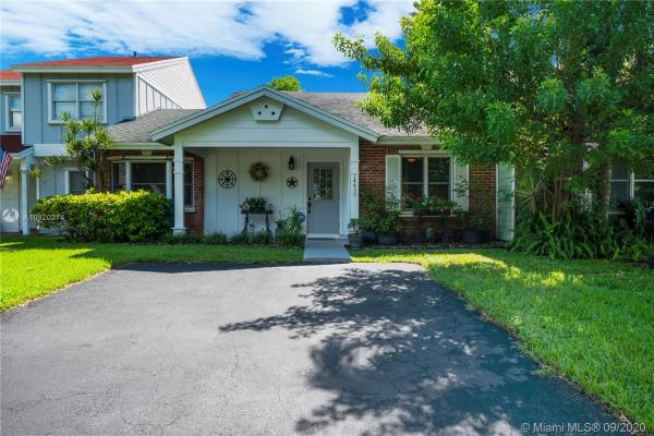 Hickory Lane Country Villas At Country Walk, 14415 SW 142nd Ct #14415, Country Walk, Florida 33186, image 2