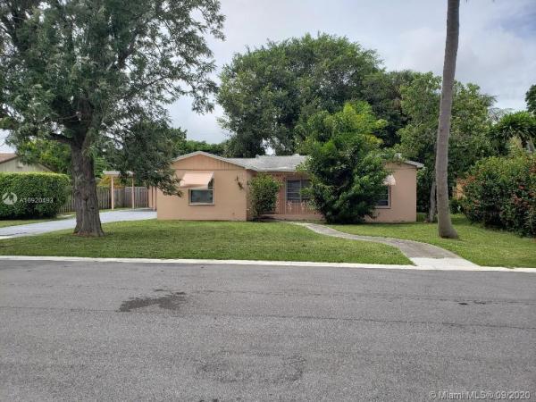Lake Shore Villas, 431 Virginia Dr, Lake Worth Beach, Florida 33461, image 2