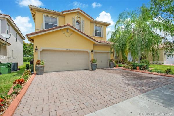 Portofino Lakes, 1519 NE 37th Pl, Homestead, Florida 33033, image 2