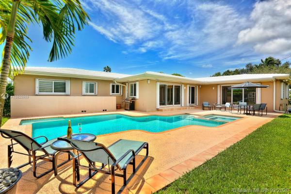 735 Benevento Ave, Coral Gables, Florida 33146, image 2