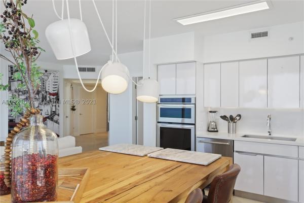 Blue Diamond, 4779 Collins Ave #2607, Miami Beach, Florida 33140, image 2