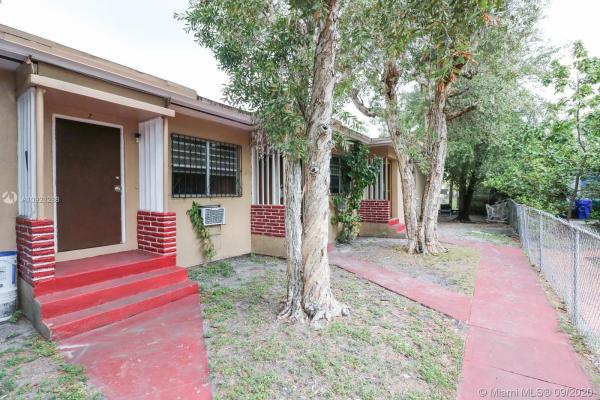 Sunshine Manor, 5541 NW 1st Ave, Miami, Florida 33127, image 2