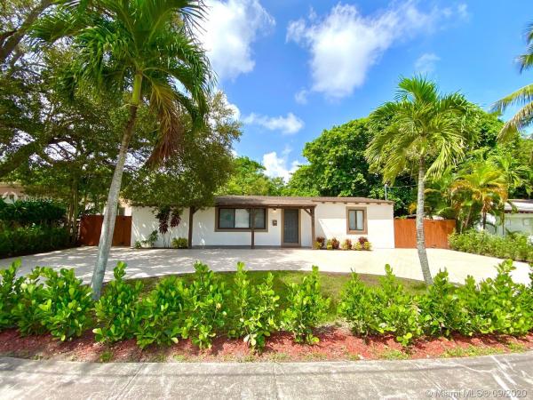 Irons Manor, 909 NE 126th St, North Miami, Florida 33161, image 2