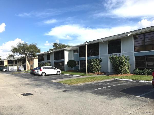 Lakeview At The Hammocks, 9731 Hammocks Blvd #101B, The Hammocks, Florida 33196, image 2