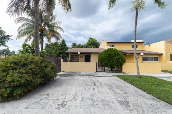 Lakes Of Acadia, 19402 NW 54th Pl, Miami Gardens, Florida 33055, image 2