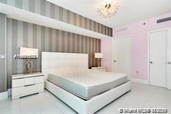 Icon Brickell Tower 3, 485 Brickell Ave #3101, Miami, Florida 33131, image 2