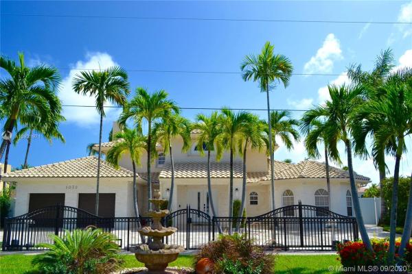 Hollywood Golf Estates, 1032 Washington St, Hollywood, Florida 33019, image 2
