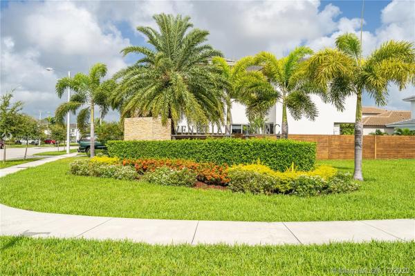 Venetian Parc, 15157 SW 175th St, Richmond West, Florida 33187, image 2