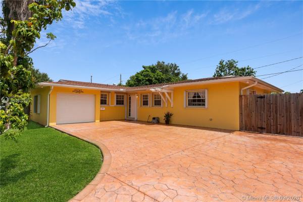 Palmetto Country Club Estates, 15745 SW 99th Ct, Palmetto Estates, Florida 33157, image 2